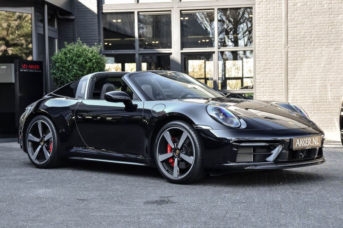 Porsche 992 targa 4s