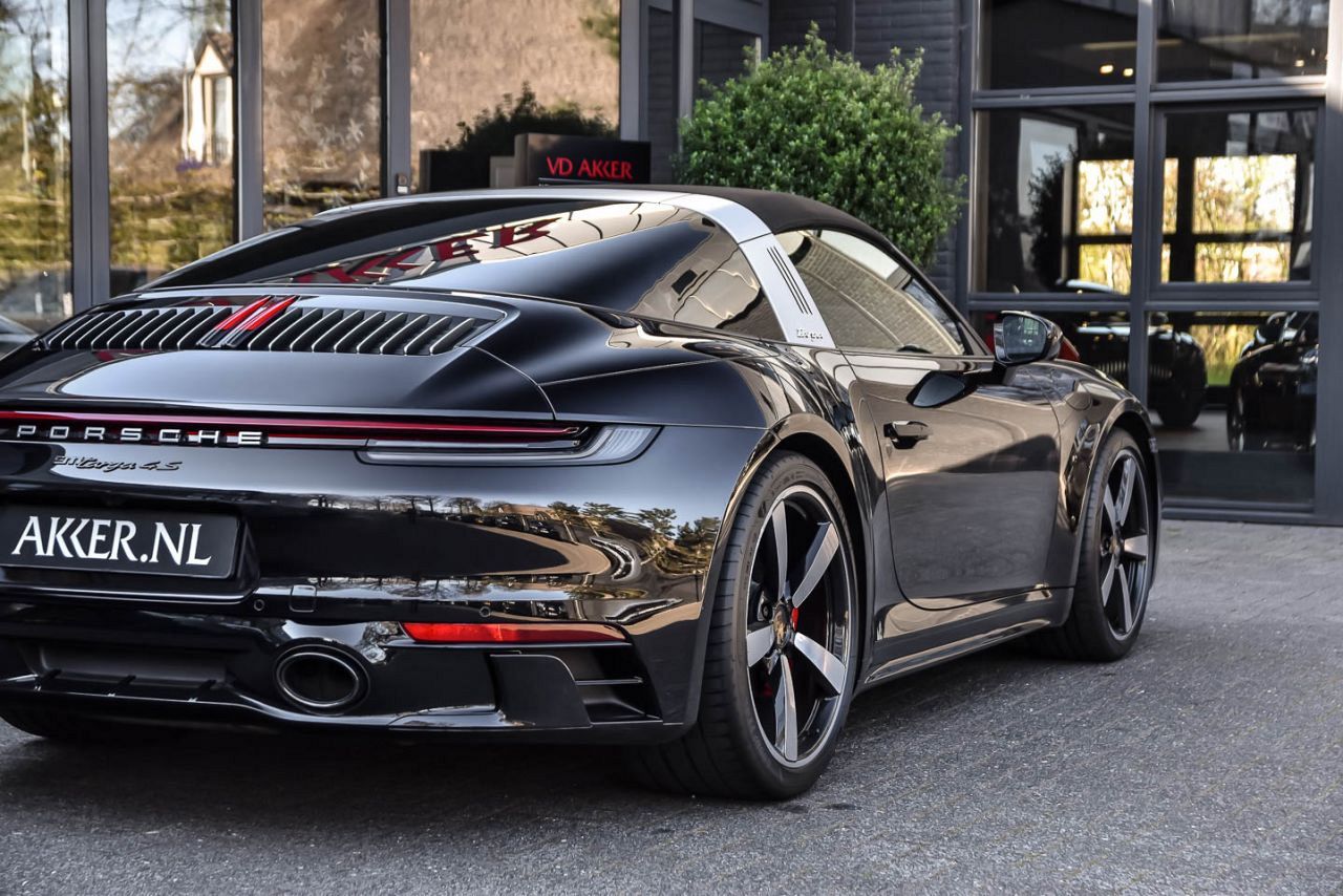 Porsche 992 targa 4s